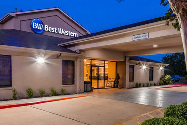 front view of a Best Western hotel