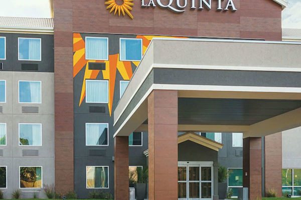 front view of La Quinta Inn & Suites hotel