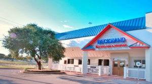 Deckhand Oyster Bar & Seafood