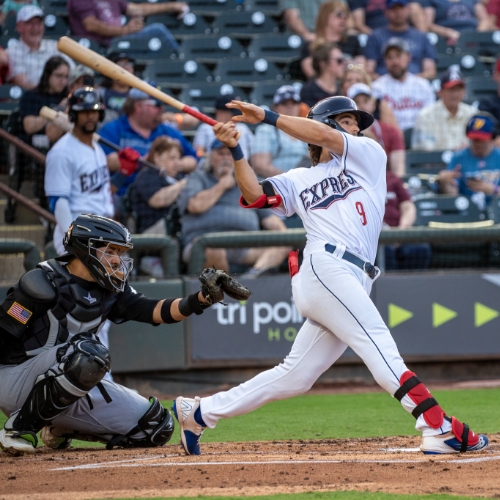 Batter swinging for Round Rock Express